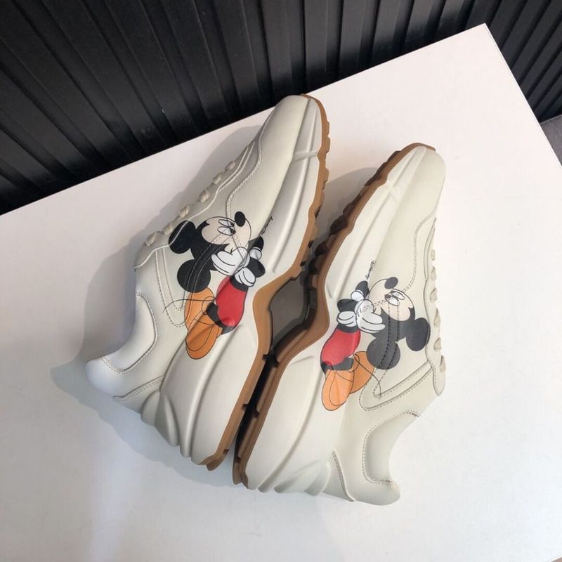 G*u*i sneaker with mickey print