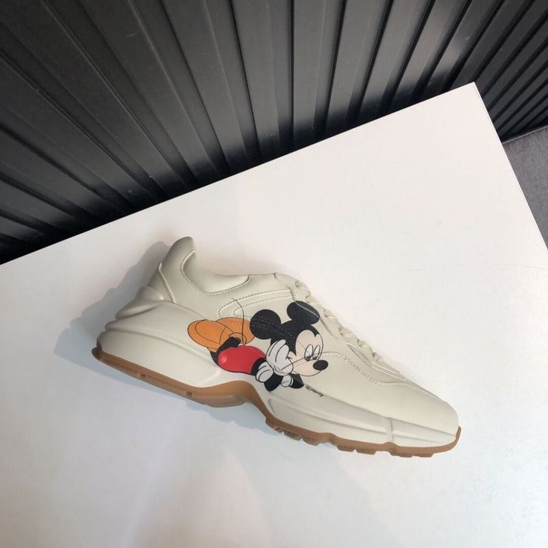 G*u*i sneaker with mickey print