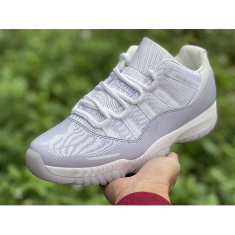 Air Jordan 11 Low