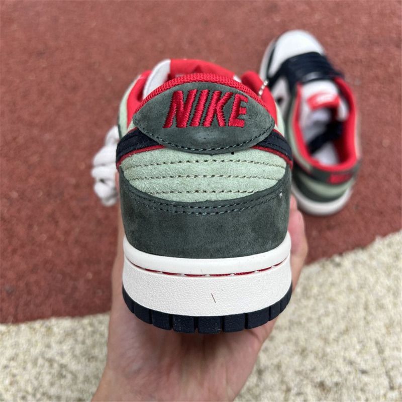 Nike Dunk Low Sneaker