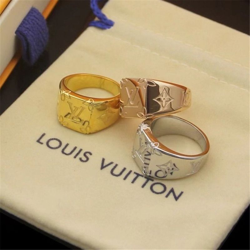 l**is V*t*n logo ring