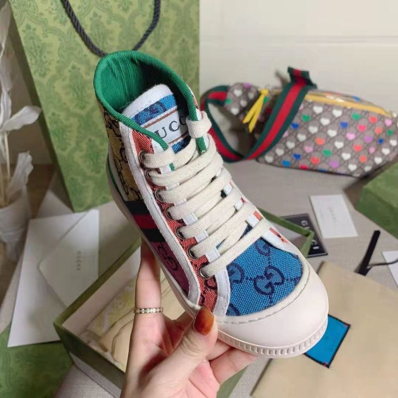 G*u*i kid sneaker with g print