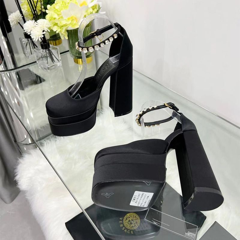 Versace Medusa Aevitas Platform Pumps