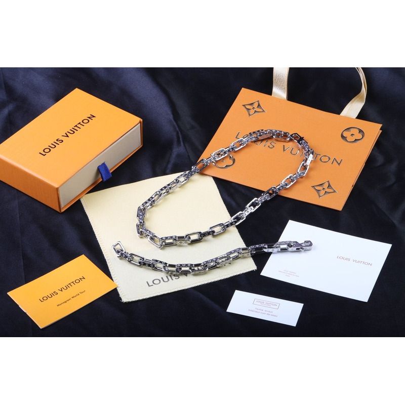 LV Chain Bracelet Engraved Monogram Silver