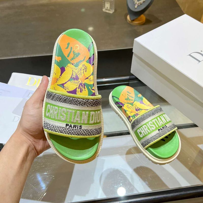 D*or 2020 spring embroidered slides in green