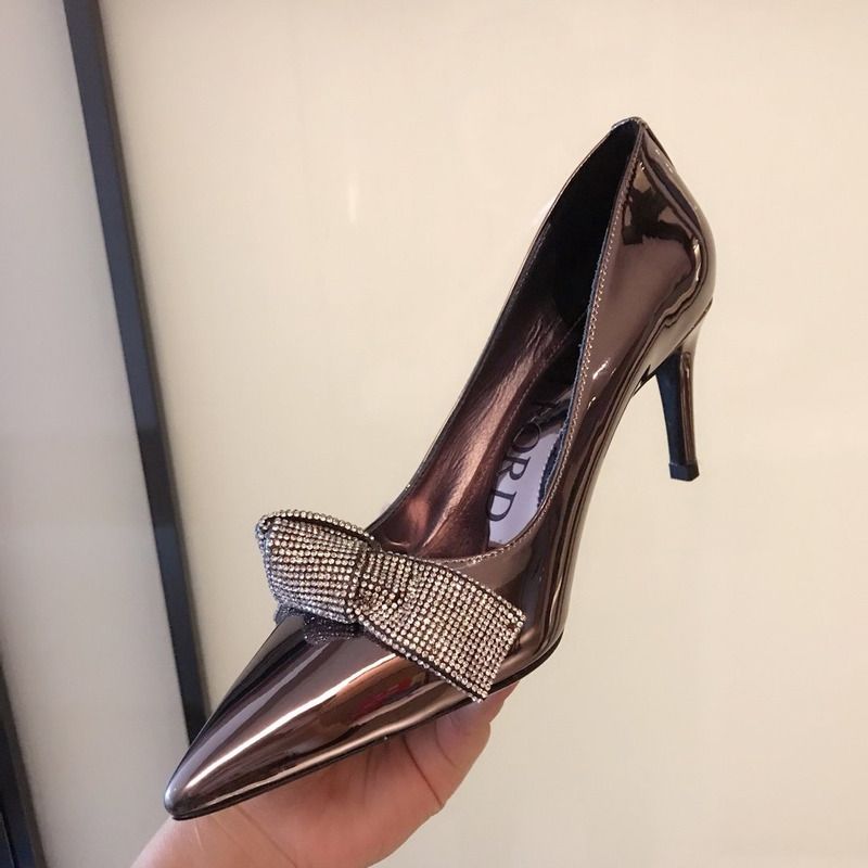 TOM FORD BOW MIRROR LEATHER POINTY PUMP IN DARK GOLD