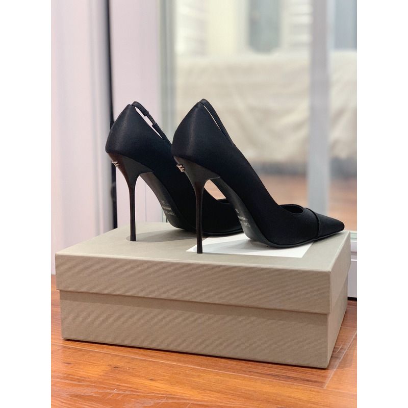 TOM FORD SATIN PUMP