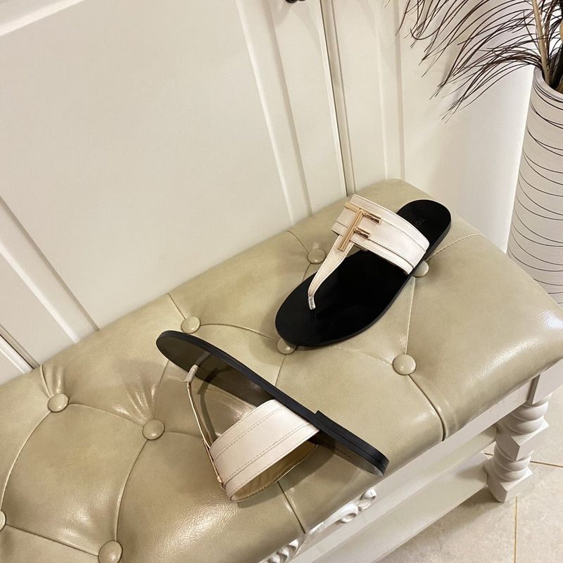 SMOOTH LEATHER BRIGHTON SANDAL IN BLACK AND WHITE