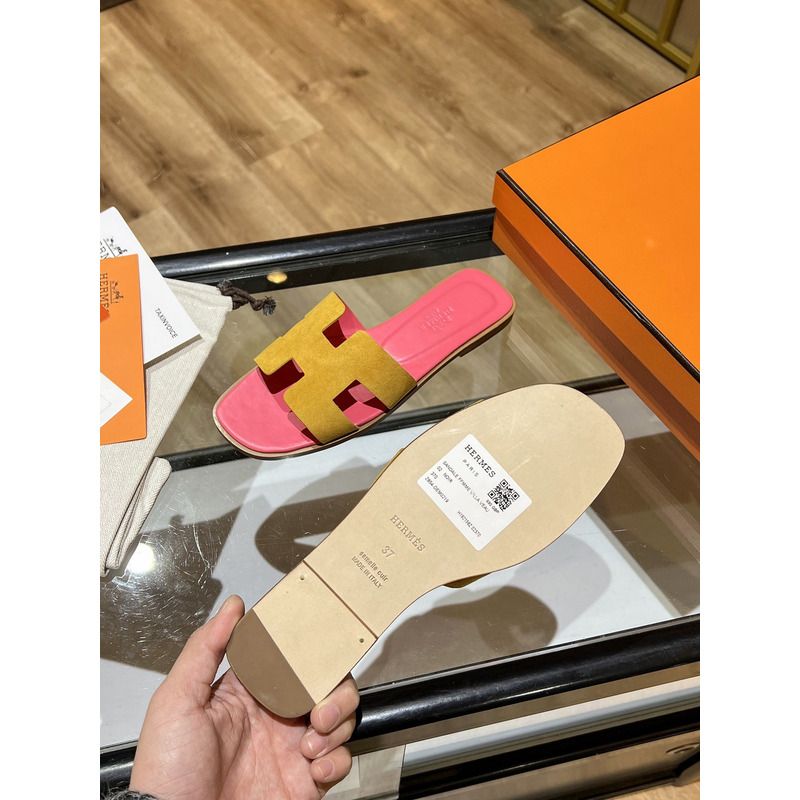 H**mes oran sandals in pink