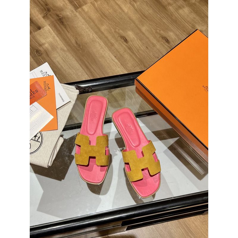 H**mes oran sandals in pink