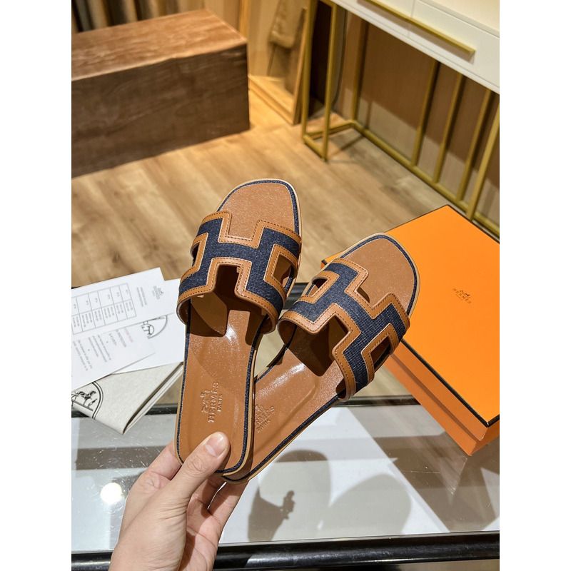 H**mes oran sandals in brown