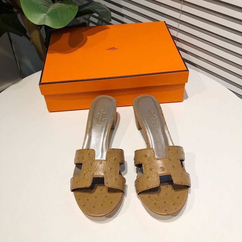 H**mes oran sandals in wheat