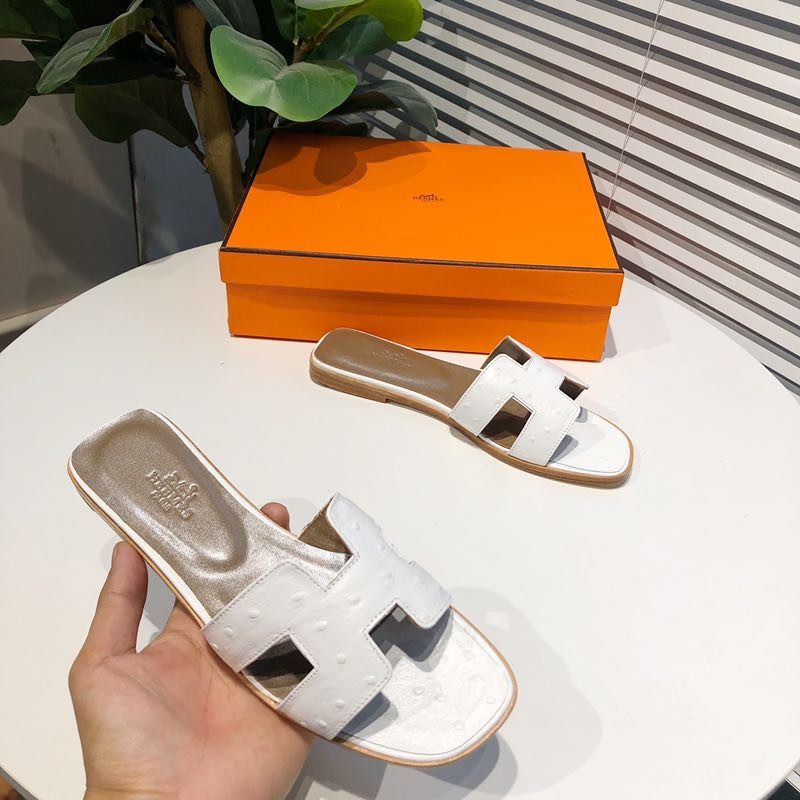 H**mes oasis sandals in white