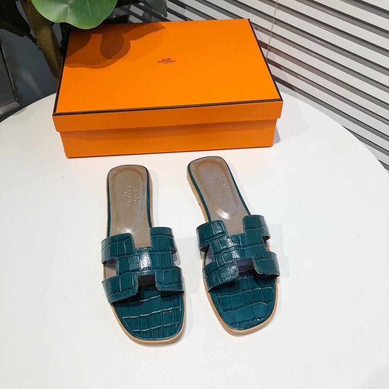 H**mes oran crocodile sandals in peacock blue