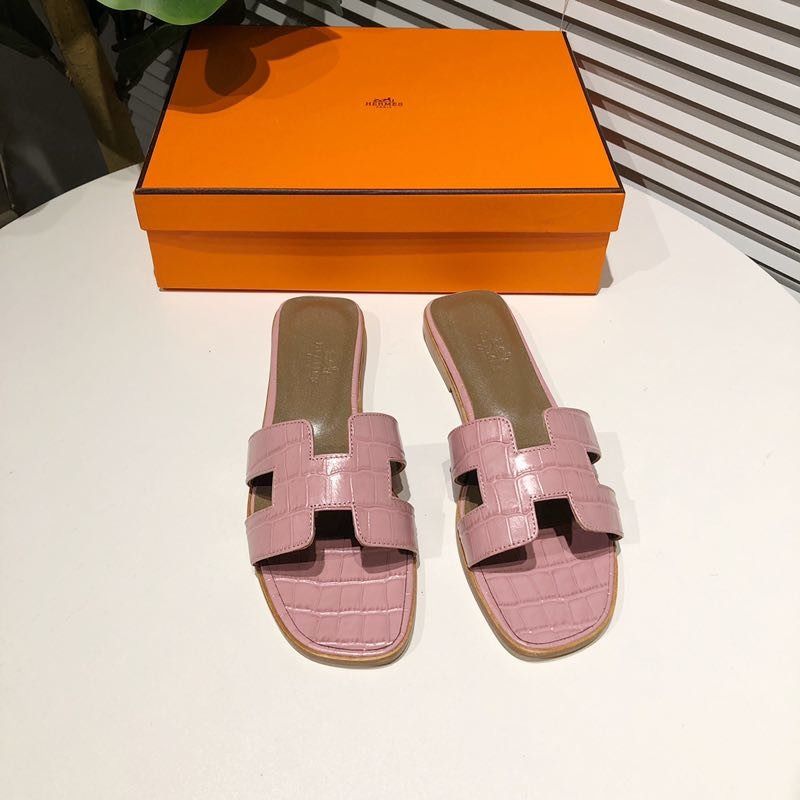 H**mes oran crocodile sandals in pink