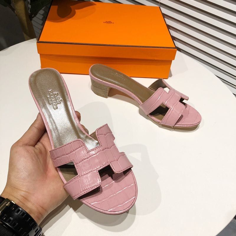 H**mes oran crocodile sandals in pink