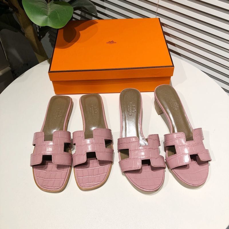 H**mes oran crocodile sandals in pink