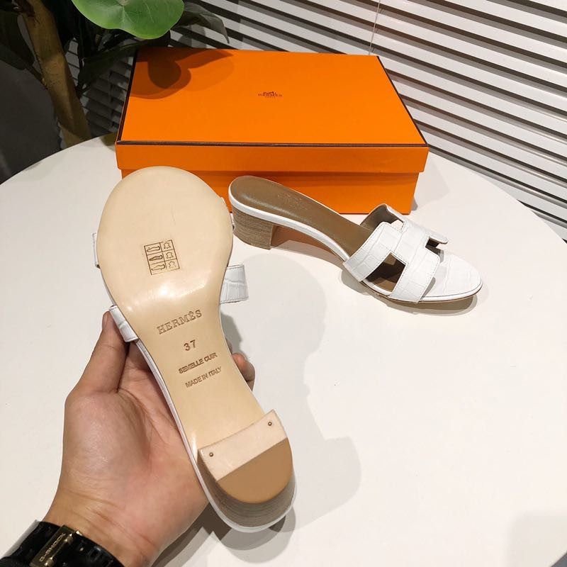 H**mes oran crocodile sandals in white