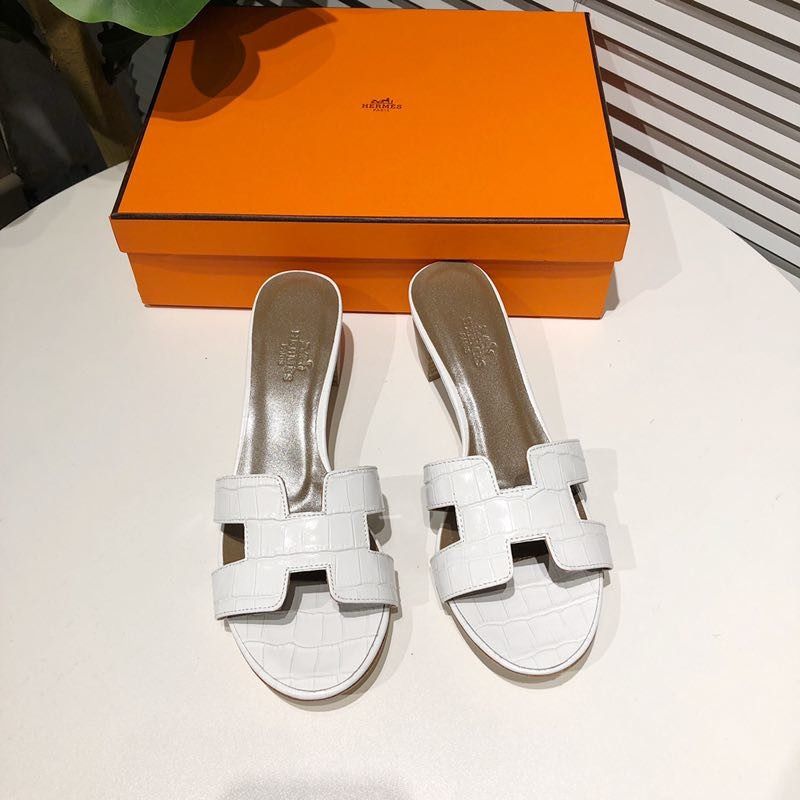 H**mes oran crocodile sandals in white