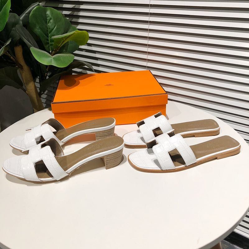 H**mes oran crocodile sandals in white