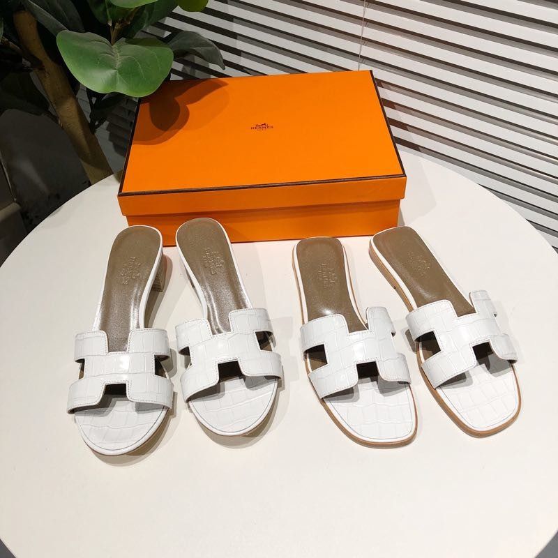 H**mes oran crocodile sandals in white