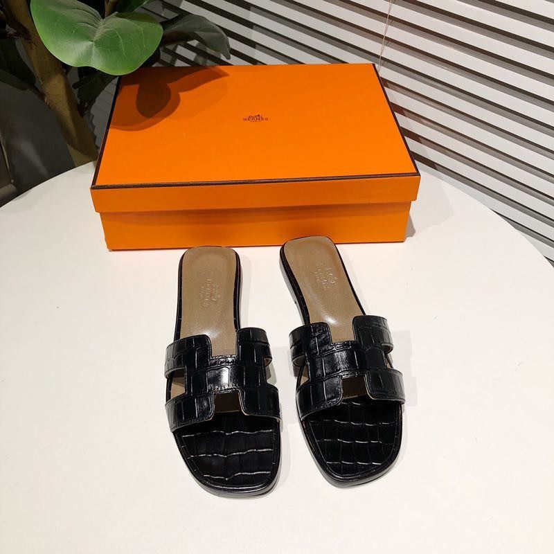 H**mes oran crocodile sandals in black