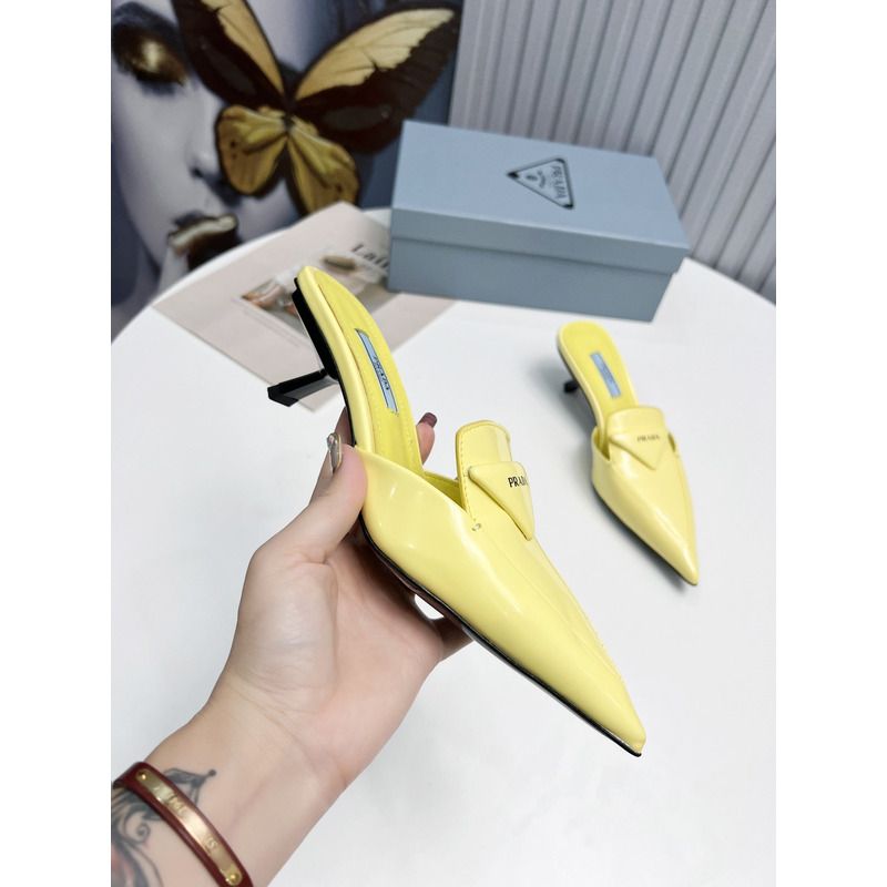 Pra*a logo patent leather pointy toe mule in yellow