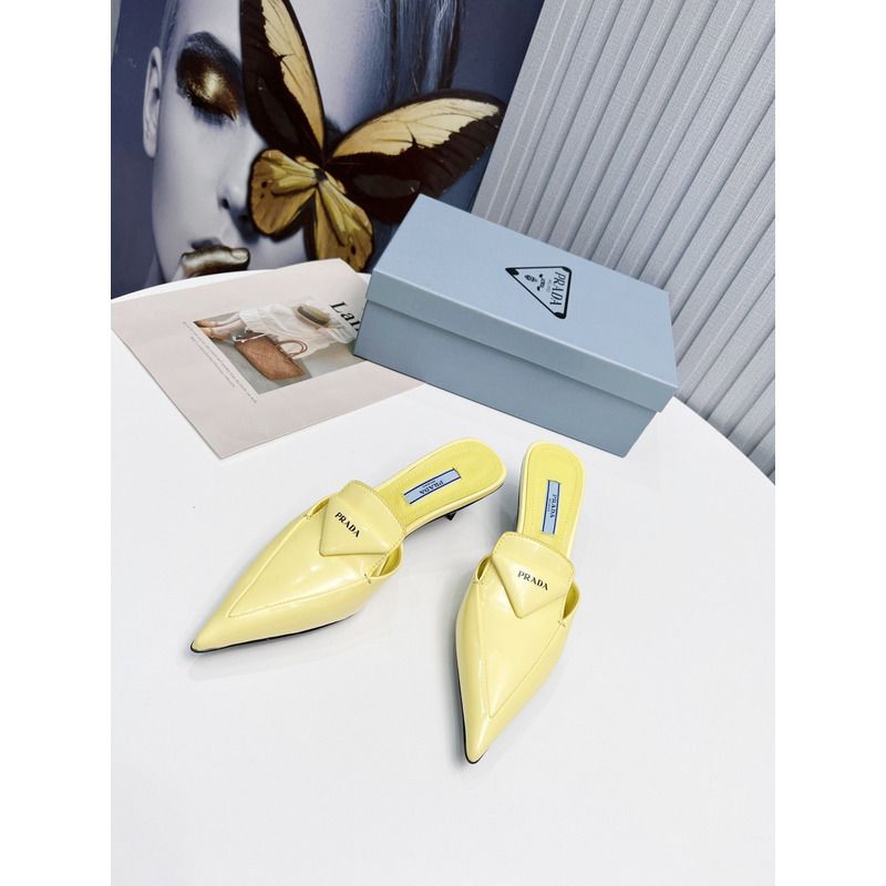 Pra*a logo patent leather pointy toe mule in yellow