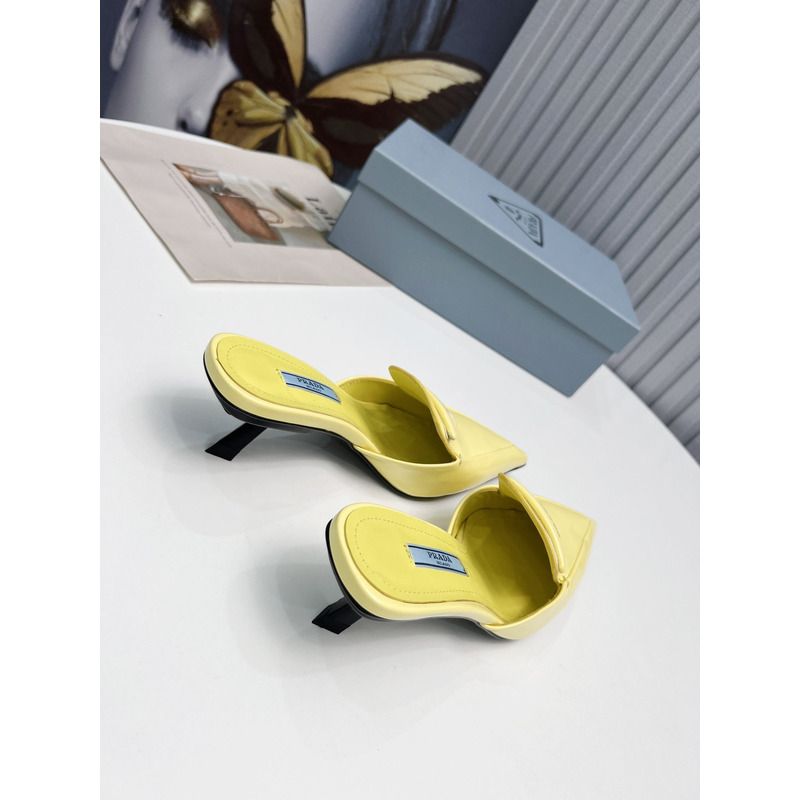 Pra*a logo patent leather pointy toe mule in yellow