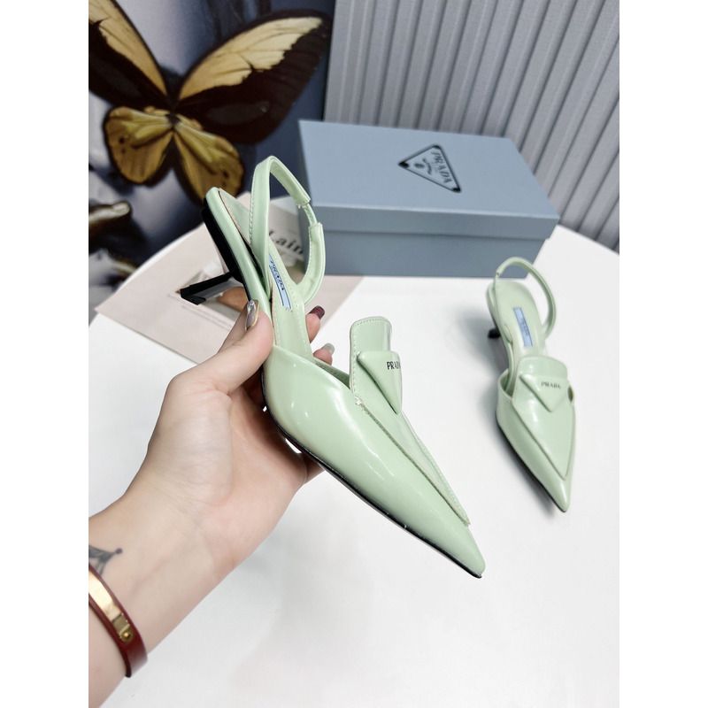 Pra*a logo patent leather pointy toe mule in green