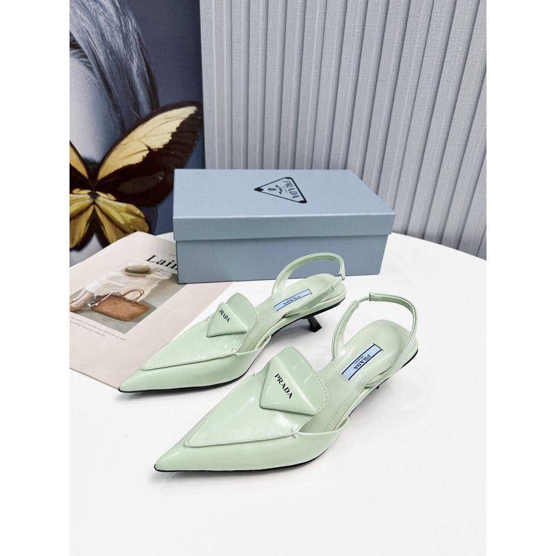 Pra*a logo patent leather pointy toe mule in green