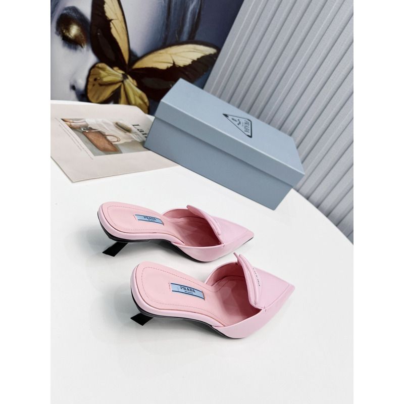 Pra*a logo patent leather pointy toe mule in pink