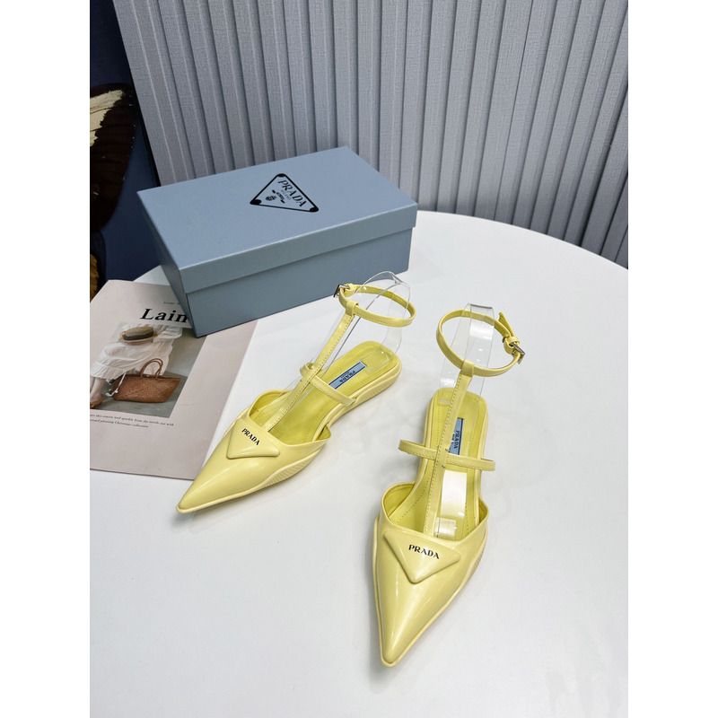 Pra*a leather flat sandals pink in yellow