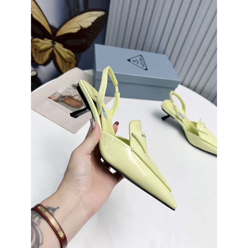 Pra*a pointed toe leather shoe light yellow