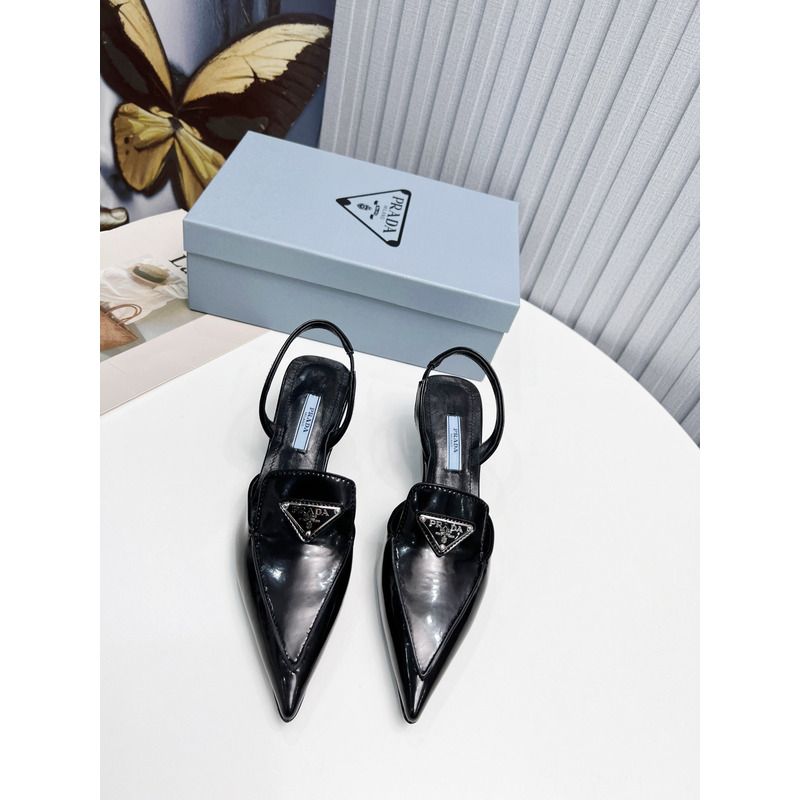 Pra*a pointed toe leather shoe black