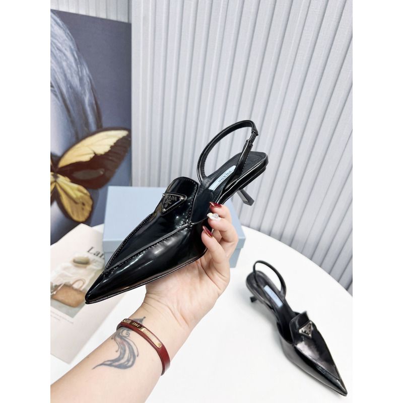 Pra*a pointed toe leather shoe black