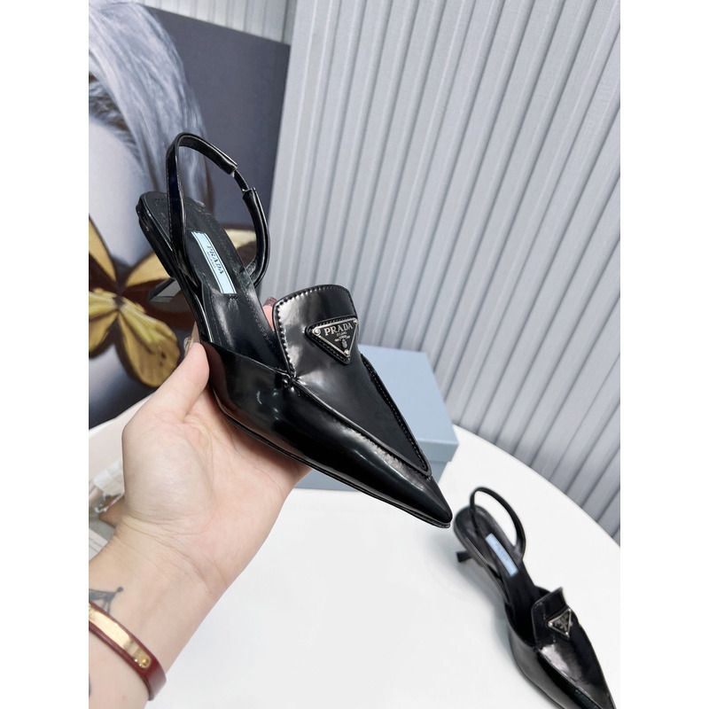 Pra*a pointed toe leather shoe black