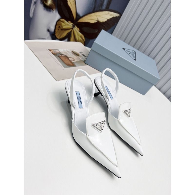 Pra*a pointed toe leather shoe white