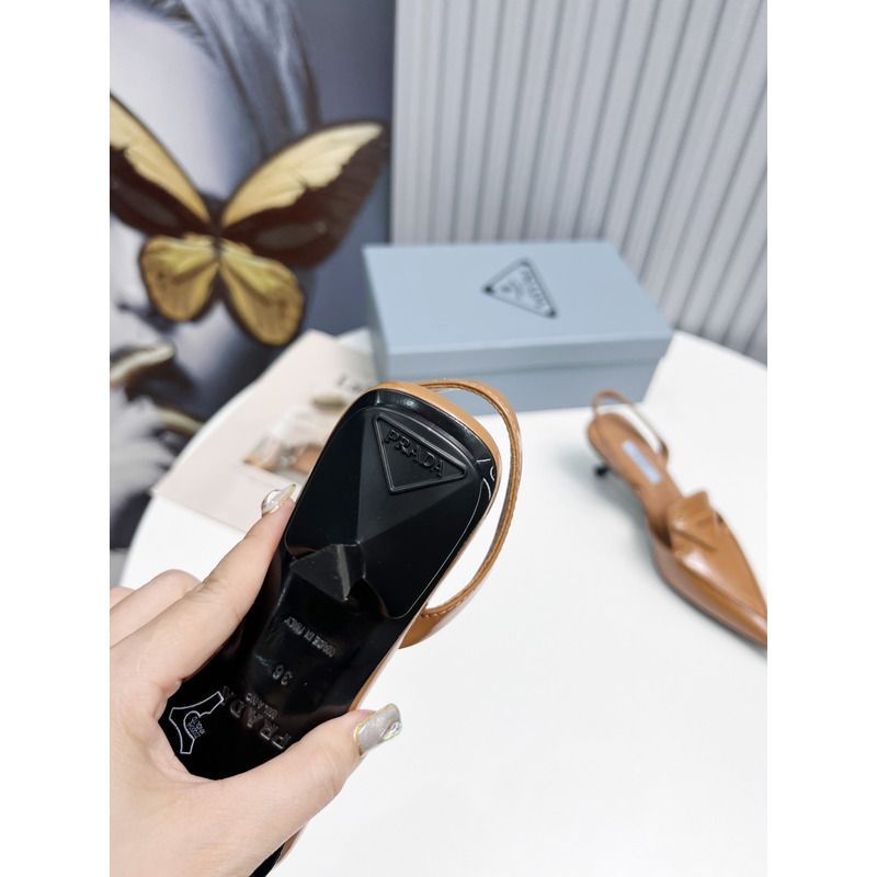 Pra*a pointed toe leather shoe brown