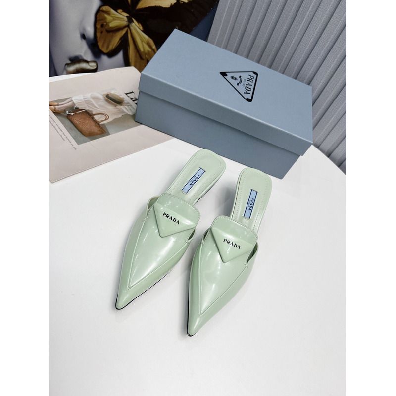 Pra*a logo patent leather pointy toe mule slide mint