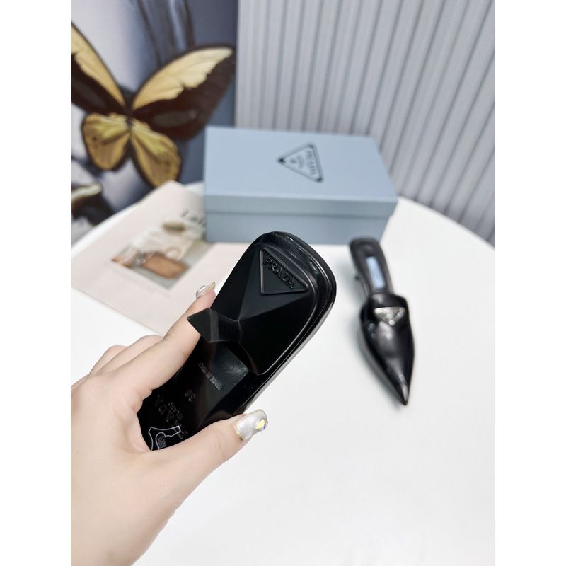 Pra*a logo patent leather pointy toe mule slide black