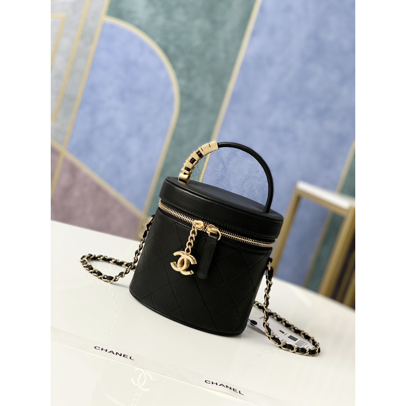 Ch*el bucket bag black