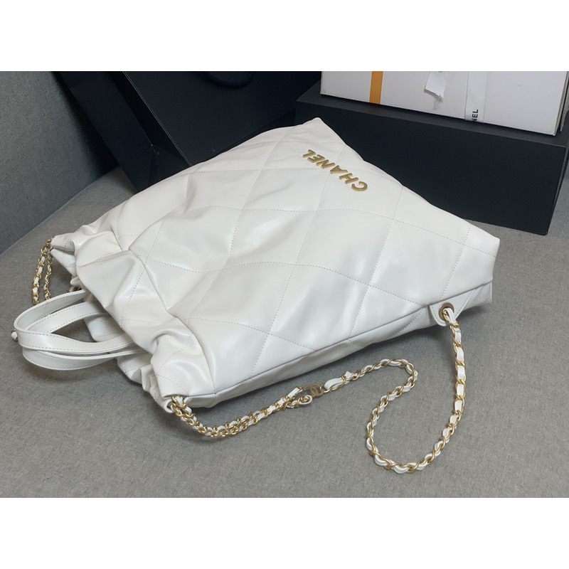 Ch*el 22ss gloss leather chain backpack white