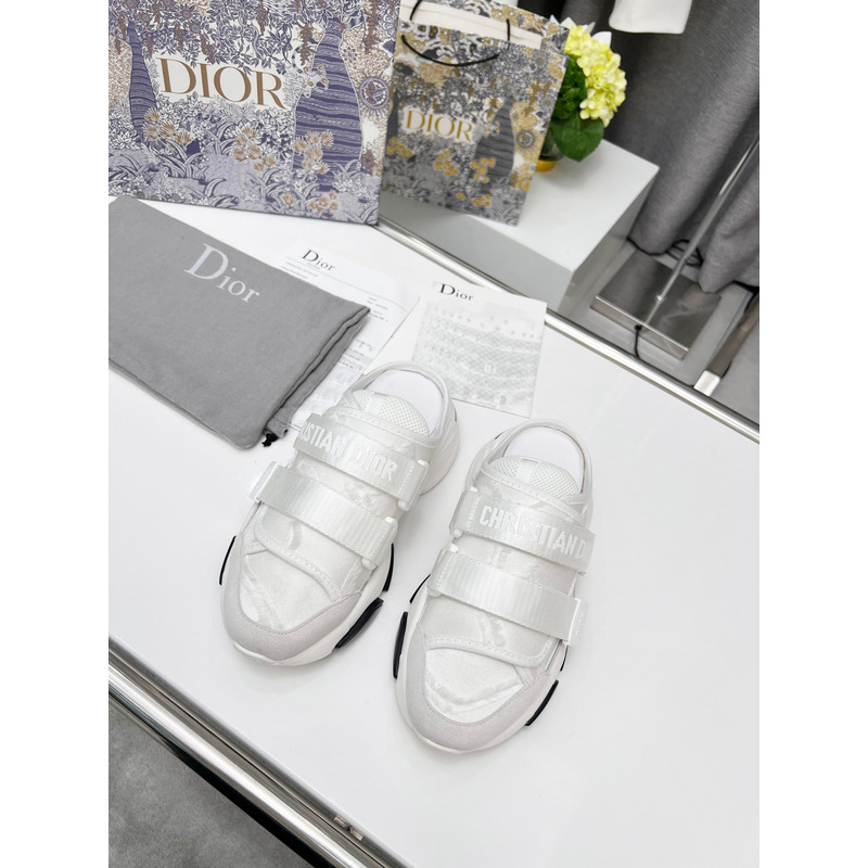 D*or d-wander low top sneakers white