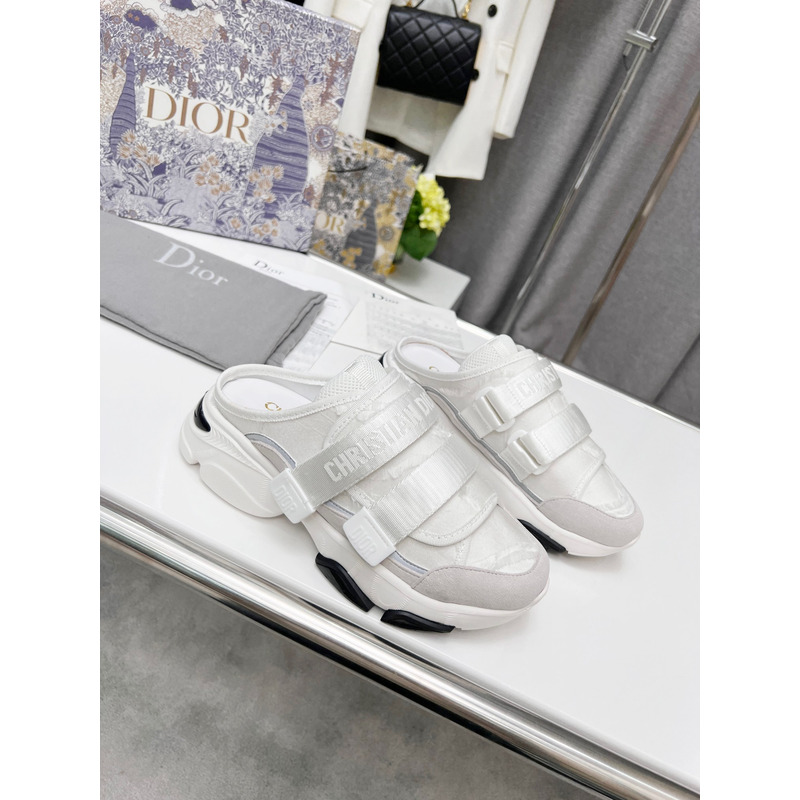 D*or d-wander low top sneakers white