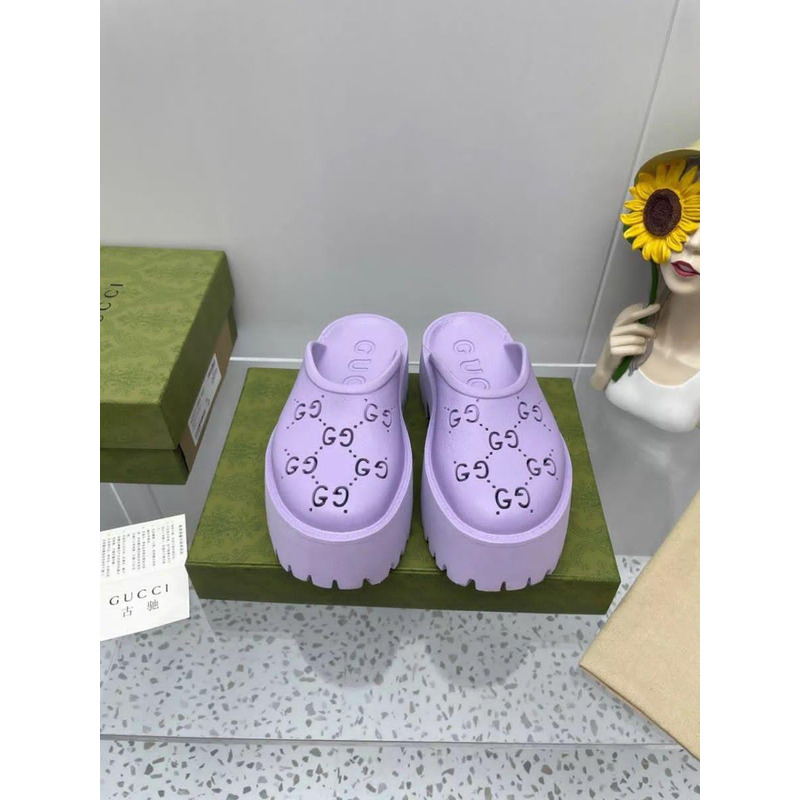 G*u*i perforated g platform slip ons in lilac