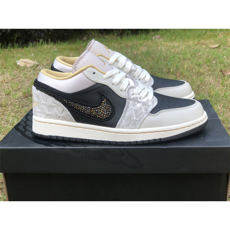 Air Jordan 1 Low SE Sneaker Wolf Grey