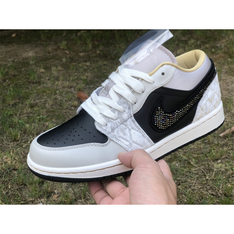 Air Jordan 1 Low SE Sneaker Wolf Grey