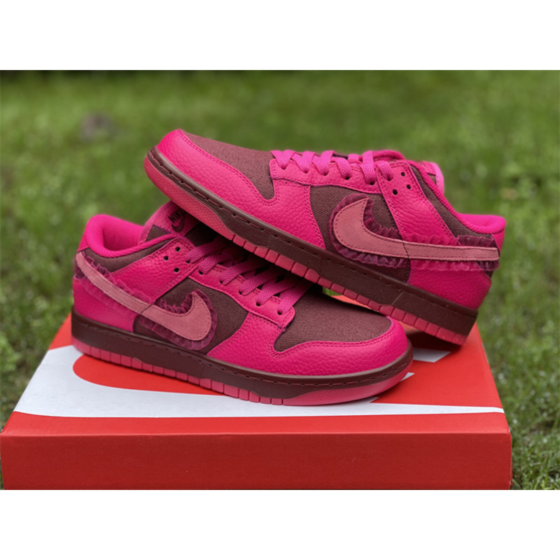 Nike Dunk Low “Valentine’s Day” Sneaker Team Red/Pink Prime