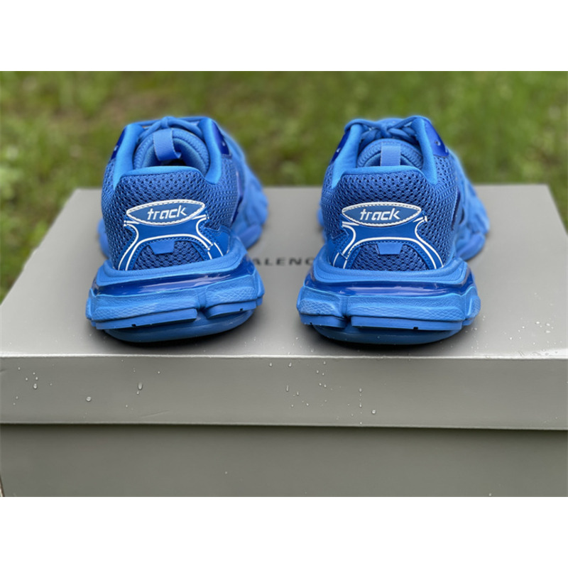 Ba*len*cia*ga track 3 sneaker in blue